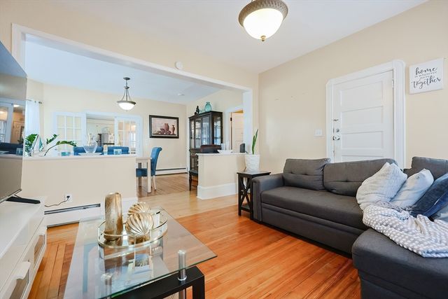 105 16th St, Fall River, MA 02723