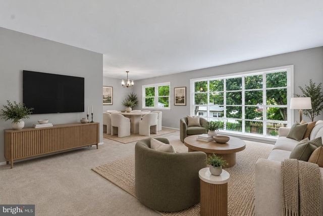 8416 STONEWALL DR, Vienna, VA 22180