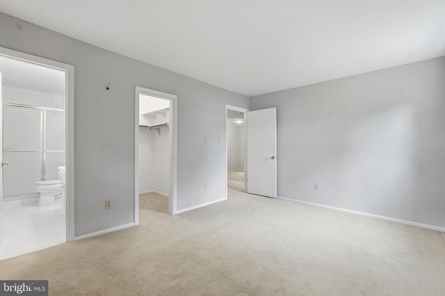 8416 STONEWALL DR, Vienna, VA 22180