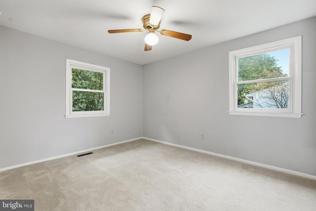 8416 STONEWALL DR, Vienna, VA 22180