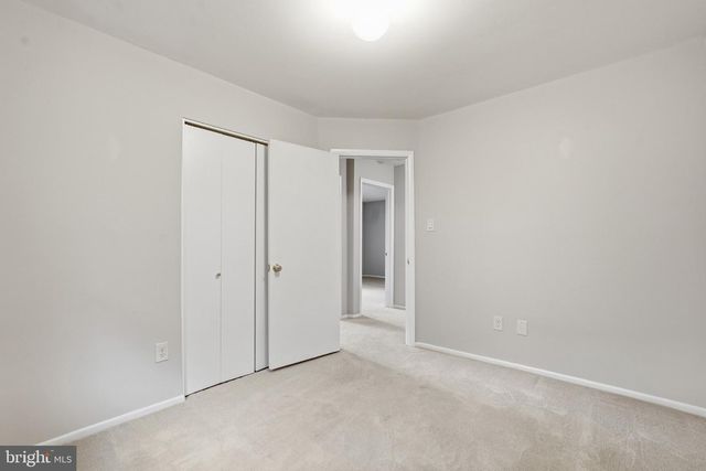 8416 STONEWALL DR, Vienna, VA 22180