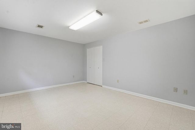 8416 STONEWALL DR, Vienna, VA 22180