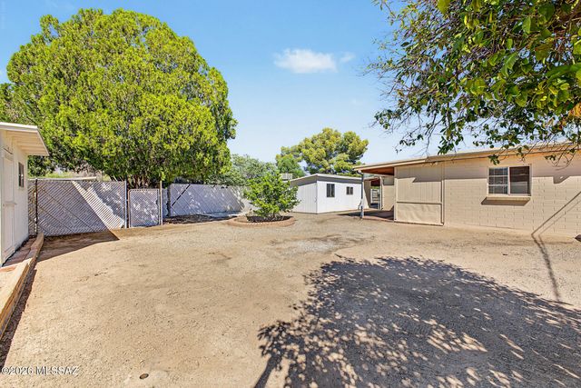 2849 N Desert Avenue, Tucson, AZ 85712