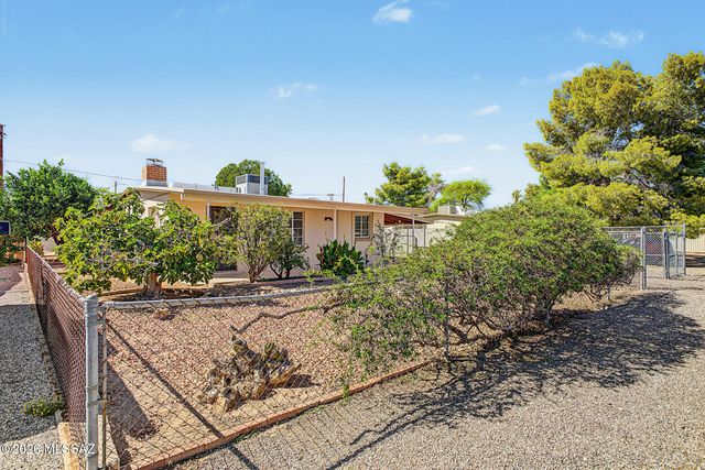 2849 N Desert Avenue, Tucson, AZ 85712