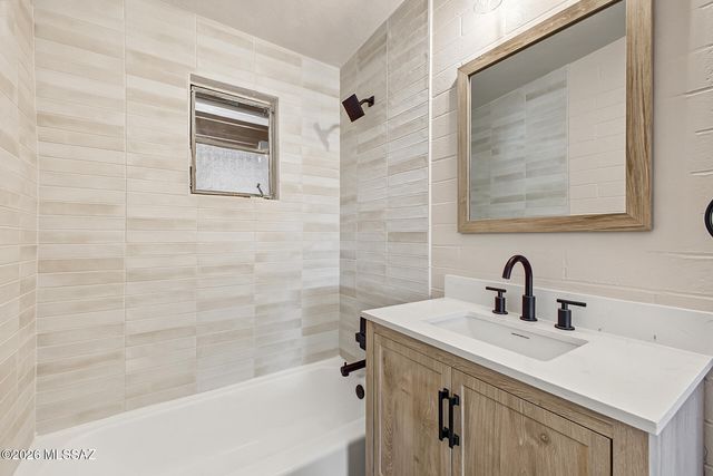 2849 N Desert Avenue, Tucson, AZ 85712