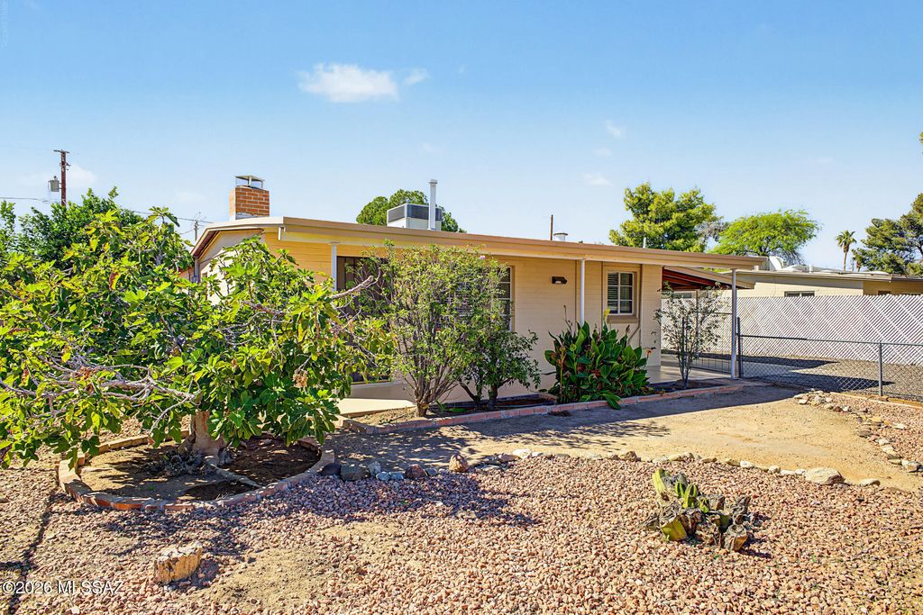 2849 N Desert Avenue, Tucson, AZ 85712