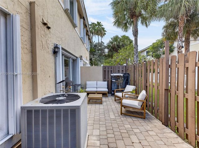 17071 NW 22nd St, Pembroke Pines, FL 33028