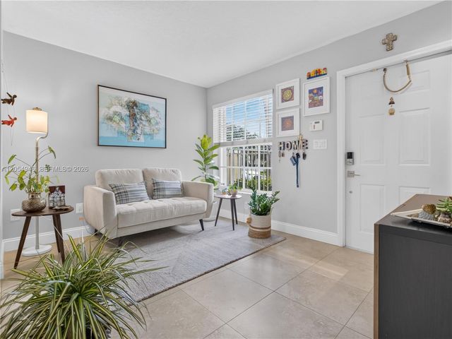 17071 NW 22nd St, Pembroke Pines, FL 33028