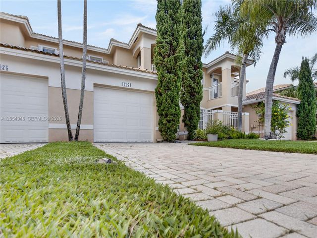 17071 NW 22nd St, Pembroke Pines, FL 33028