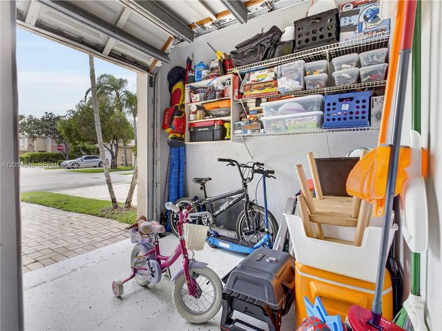 17071 NW 22nd St, Pembroke Pines, FL 33028