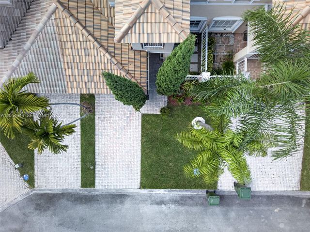 17071 NW 22nd St, Pembroke Pines, FL 33028