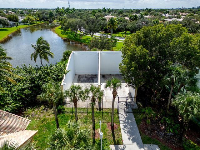 17071 NW 22nd St, Pembroke Pines, FL 33028