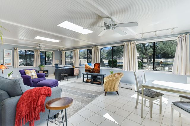 9016 Balcones Club DR, Austin, TX 78750