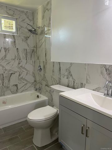54 Ash Street, Central Islip, NY 11722
