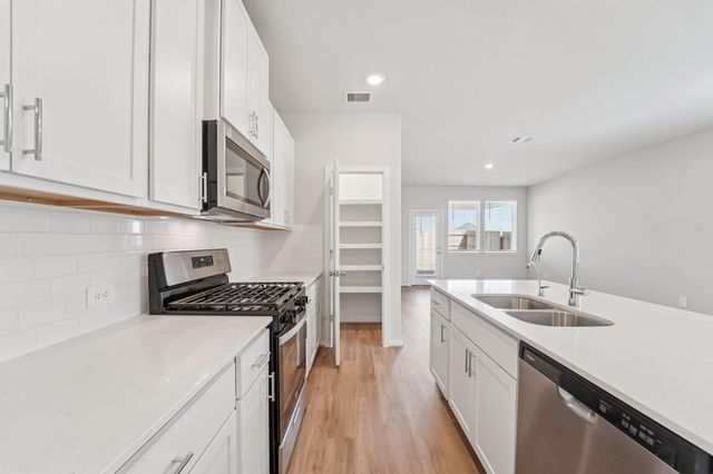 11424 Dark Amethyst Drive, Houston, TX 77048