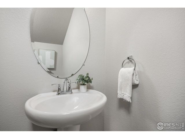 1686 Grand Ave 2, Windsor, CO 80550