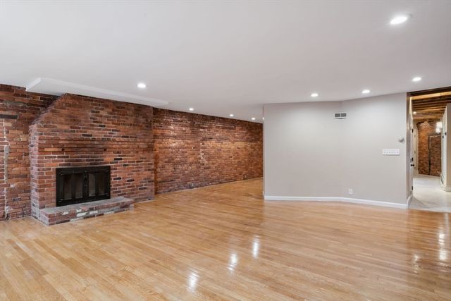 130 Fulton Street 16, Boston, MA 02109