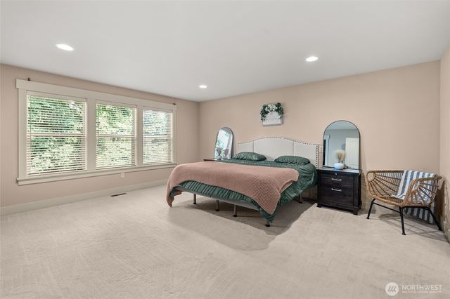 5844 Ashbourne Lane SE, Olympia, WA 98501