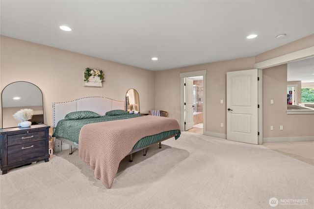 5844 Ashbourne Lane SE, Olympia, WA 98501