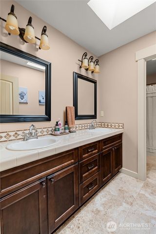 5844 Ashbourne Lane SE, Olympia, WA 98501