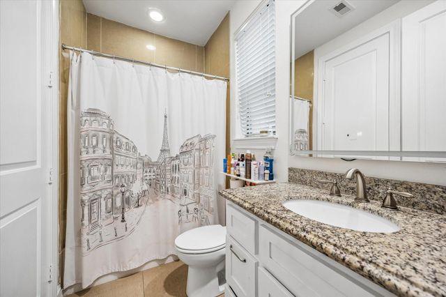 5718 Kansas Street C, Houston, TX 77007