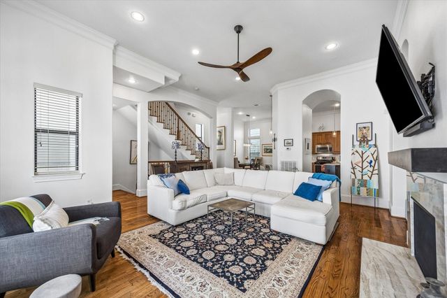 5718 Kansas Street C, Houston, TX 77007