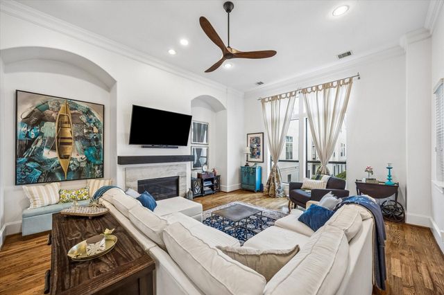 5718 Kansas Street C, Houston, TX 77007