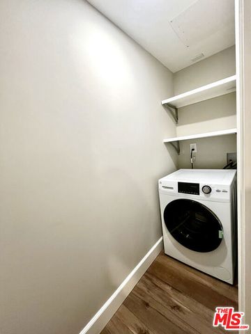 750 N Kings Road 124, West Hollywood, CA 90069