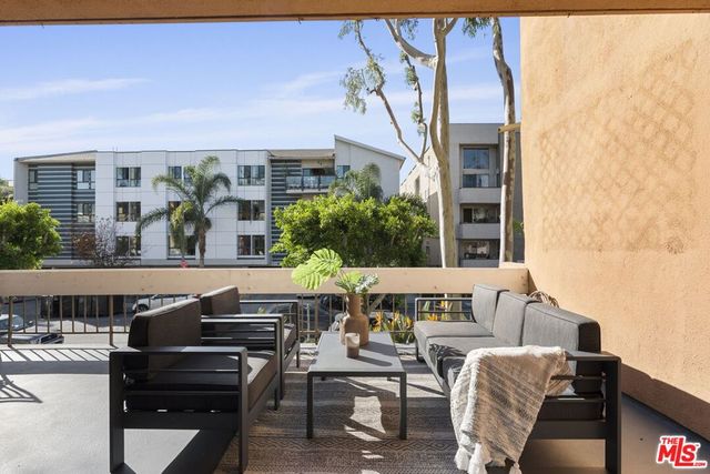 750 N Kings Road 124, West Hollywood, CA 90069