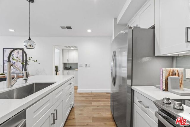 750 N Kings Road 124, West Hollywood, CA 90069