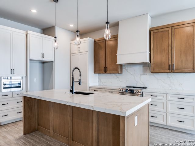 22114 Touring Ln, San Antonio, TX 78257