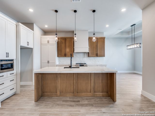 22114 Touring Ln, San Antonio, TX 78257