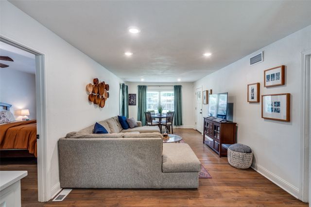 10225 Pinecrest Drive, Dallas, TX 75228