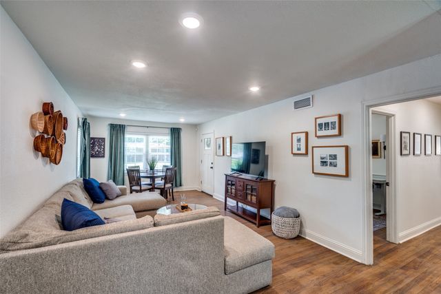 10225 Pinecrest Drive, Dallas, TX 75228