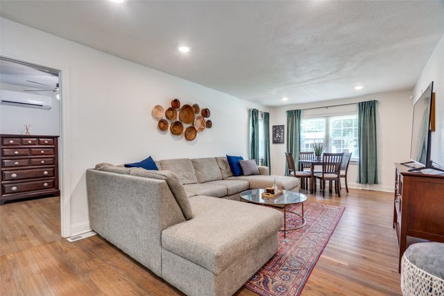 10225 Pinecrest Drive, Dallas, TX 75228
