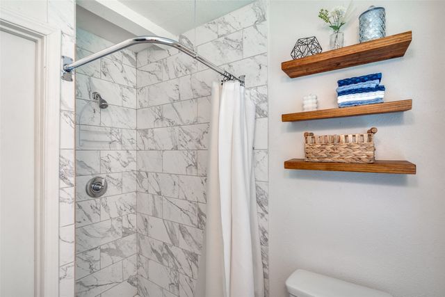 10225 Pinecrest Drive, Dallas, TX 75228