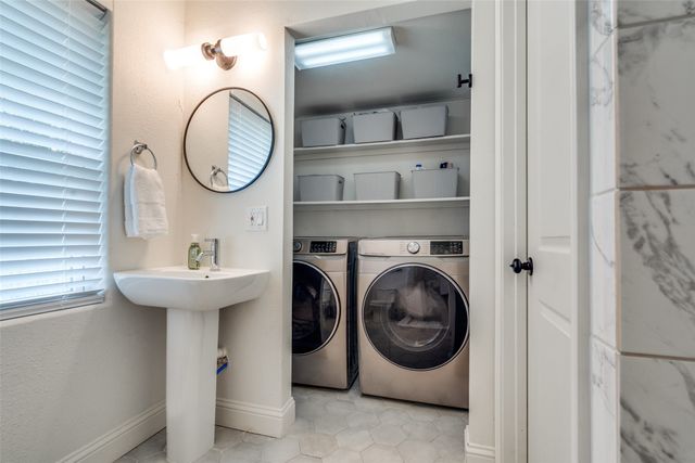 10225 Pinecrest Drive, Dallas, TX 75228
