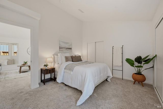 105 Freedom Ct, Vacaville, CA 95687
