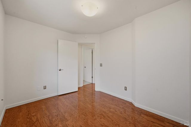 105 Freedom Ct, Vacaville, CA 95687