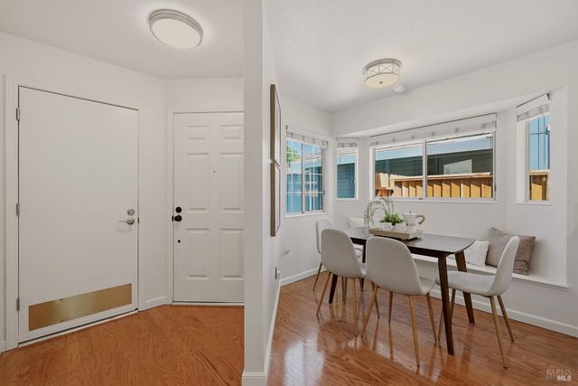 105 Freedom Ct, Vacaville, CA 95687