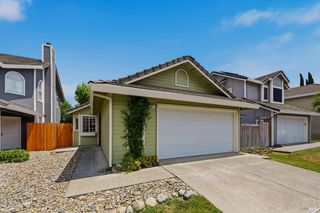105 Freedom Ct, Vacaville, CA 95687