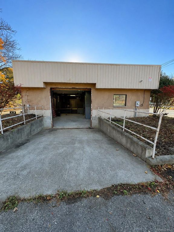 3480 Route 208, Campbell Hall, NY 10916 — exterior