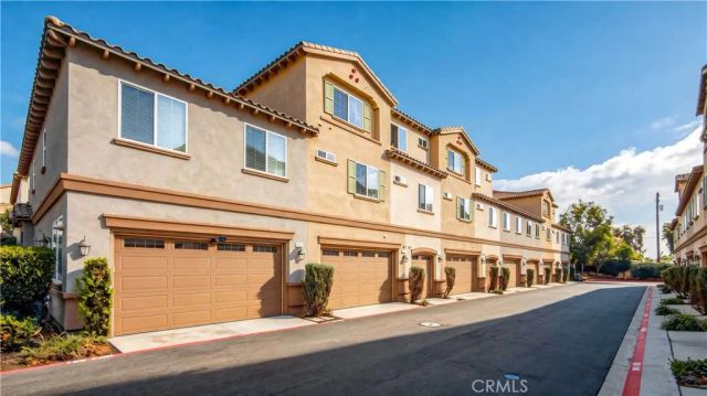 326 N Calvados Avenue, Azusa, CA 91702