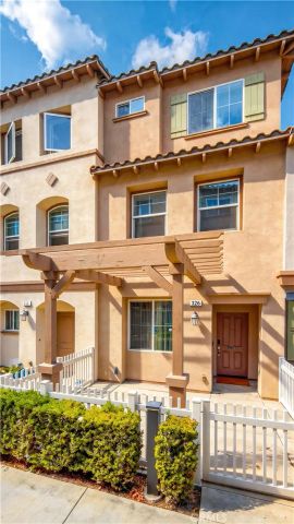 326 N Calvados Avenue, Azusa, CA 91702