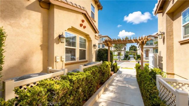 326 N Calvados Avenue, Azusa, CA 91702