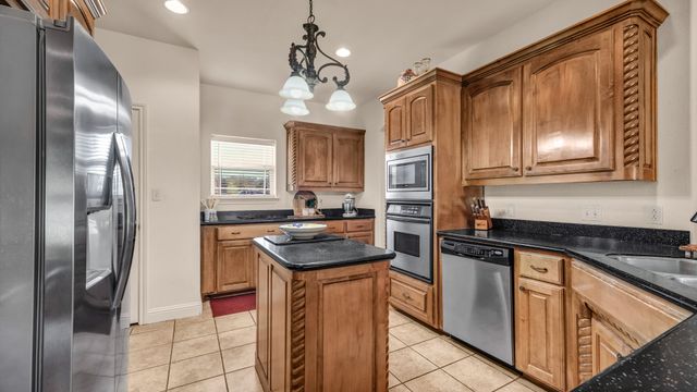 1144 Boling Ranch Road N, Azle, TX 76020