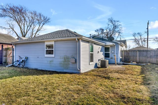 2623 Hart Road, Highland, IN 46322