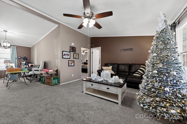 19 Morton Lane, Asheville, NC 28806