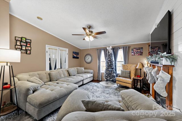 19 Morton Lane, Asheville, NC 28806