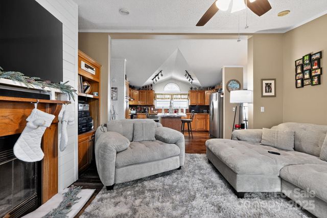 19 Morton Lane, Asheville, NC 28806